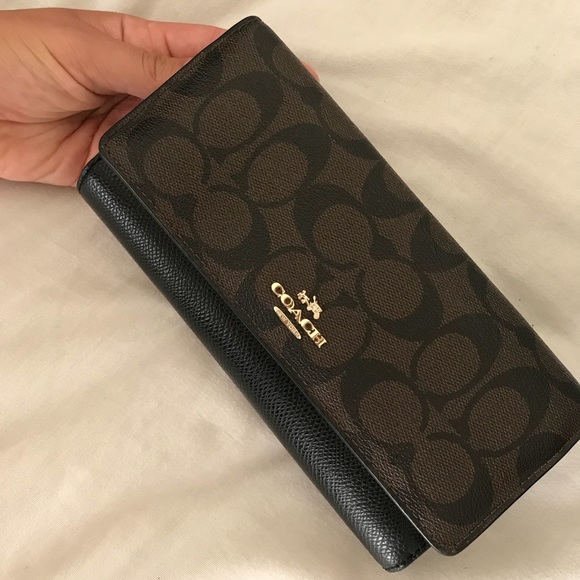 COACH PURSE & WALLET - Picture 5 of 7